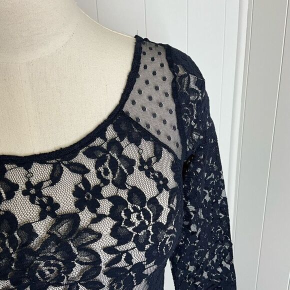 Brand New Hollister Women's XS Black Lace 3/4 Sleeve Shirt Top Sheer - Picture 3 of 16